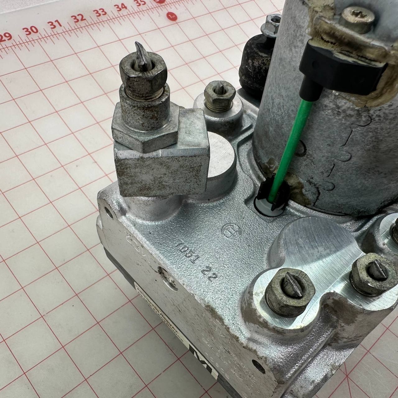 Valve Module Assembly 97-04 CHEVROLET CORVETTE C5 ANTI LOCK BRAKE ABS PUMP VALVE MODULE ...