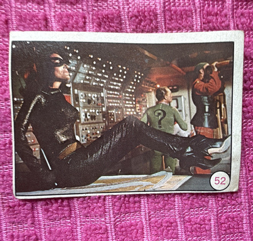 1966 Topps Batman Bat Laffs #52 Catwoman, the Riddler and Bluebeard — Raw
