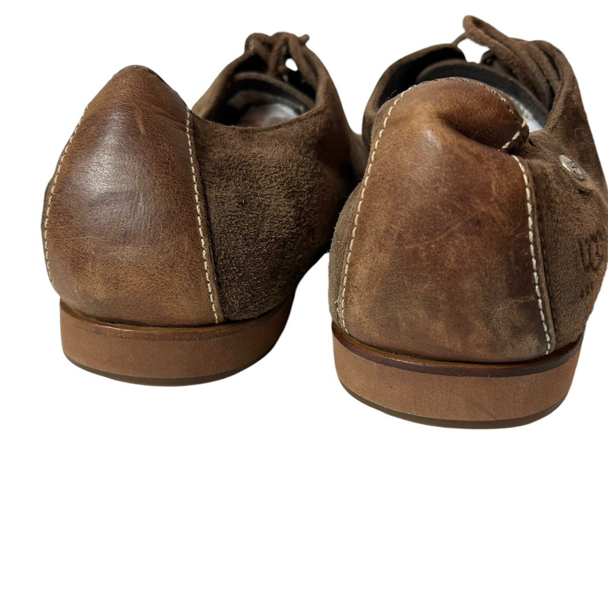 UGG Australia Men display picture 2