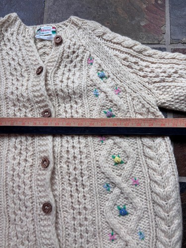60s Beautiful Carina ITALY Soft Wool Embroidered CARDIGAN.boxy Oversized M/L - Picture 8 of 10