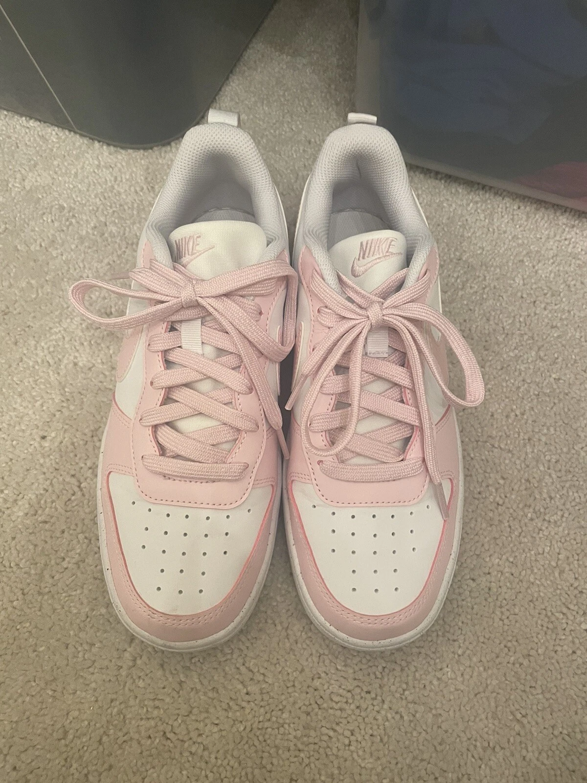 Nike Youth taglia 6 Court Borough basse bianche rosa