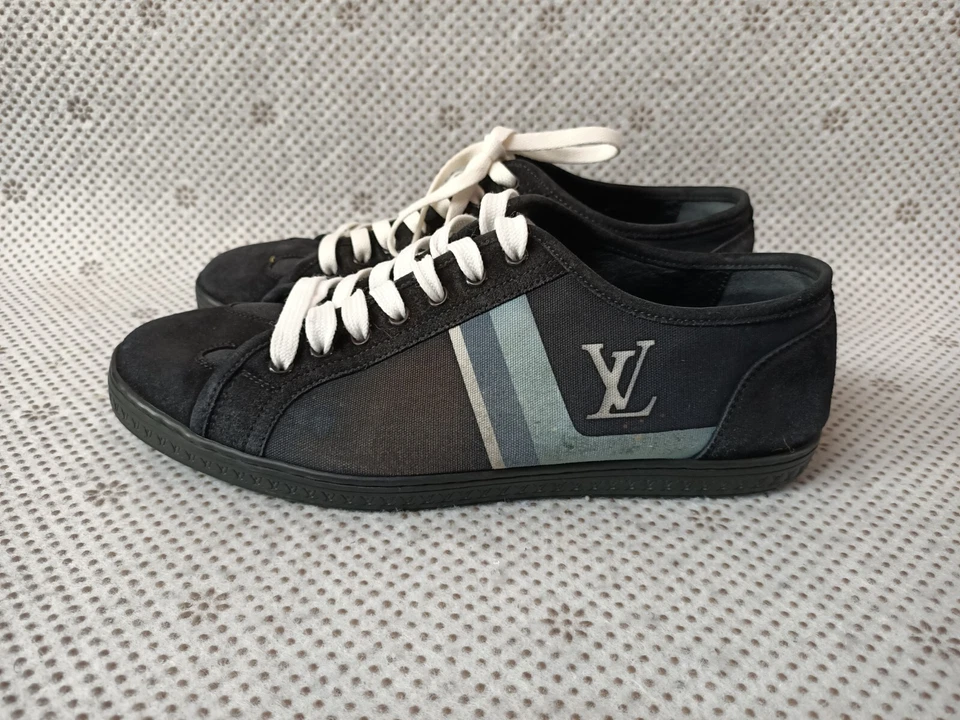 LOUIS VUITTON BLACK SUEDE/COTTON SNEAKER LV LOGO with stripes on side Blue - Image 3 of 4