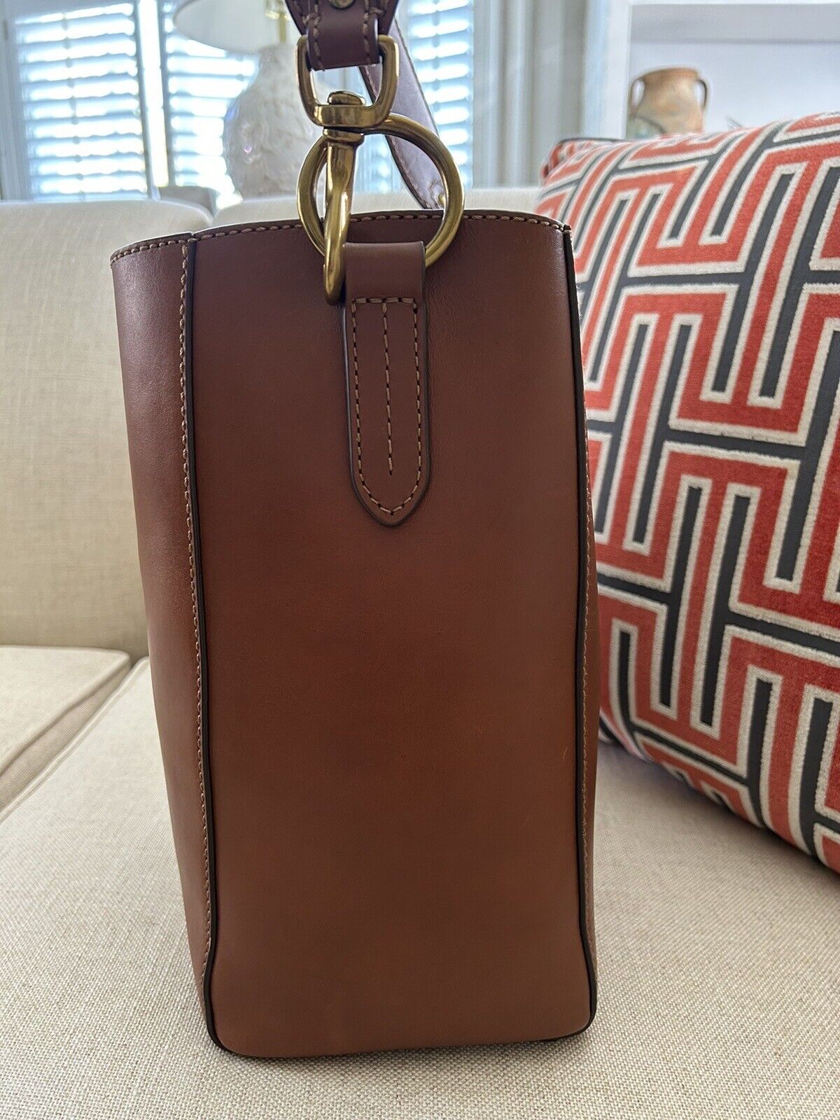 Frye Harness Bucket Bag in Smooth Dark Rust/Brown… - image 7