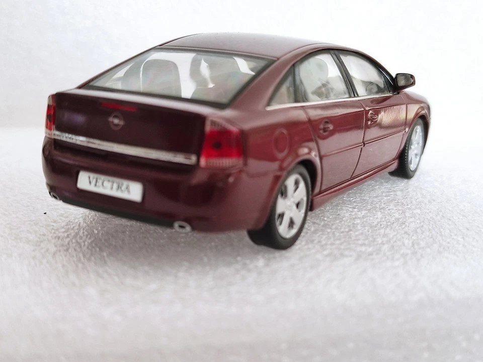 OPEL VECTRA GTS V6 SCHUCO 2004 1/43 - Immagine 3 di 4