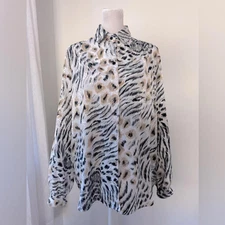 Vintage ‘80s All Hours Tiger Print Relaxed Fit Long Sleeve Button Down Blouse
