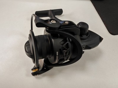 Piscifun Carbon X 3000 -Carbon Frame and Rotor, Light to 5.1oz 10+1 BB QTY 1
