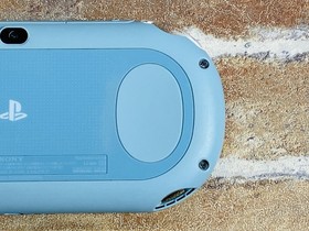 PS Vita Light Blue White PCH-2000 Sony PlayStation Japan 8GB Charger 2 Games DDP