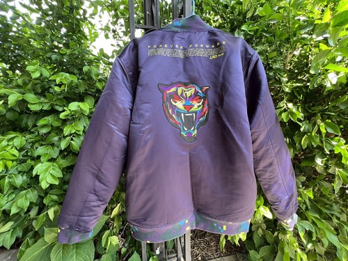 LRG custom jacket xl - Picture 7 of 10