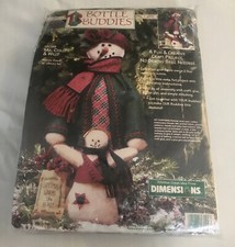 Dimensions Bottle Buddies Ms Chilly Willy Christmas Snowmen Felt Kit 18099