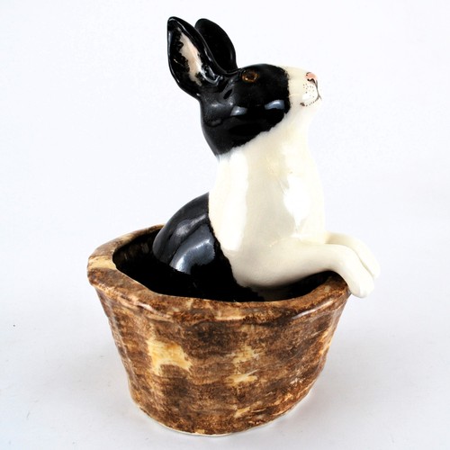 Winstanley Rabbit in a Basket Figure 9" Tall Size 4 - Picture 4 of 8
