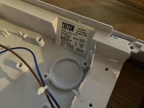 Triton Enrich White Shower Back- Case - Picture 2 of 4