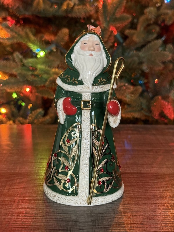 Hallmark Keepsake - 2016 Premium Festive Santa - Christmas Ornament