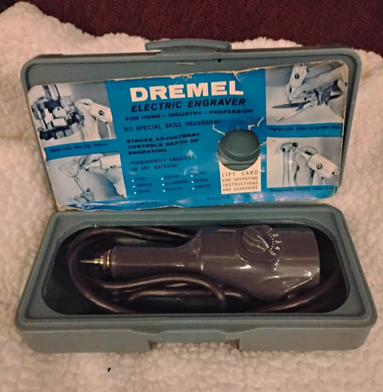 Dremel Corded Electric Engraver Tool with Carry Case, Electric Engraver