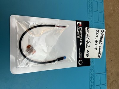 Belichtungsleuchte Bosch Kabelstecker BES3F Sku1172