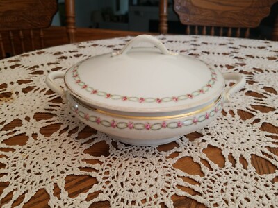 KPM ROSE PATTERN (112) ANTIQUE COVERED VEGETABLE BOWL.  GERMANY.   1904-1927