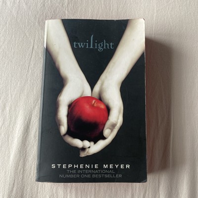 SIGNIERT von Robert Pattinson Twilight: Red Edged Special Edition Stephenie Meyer