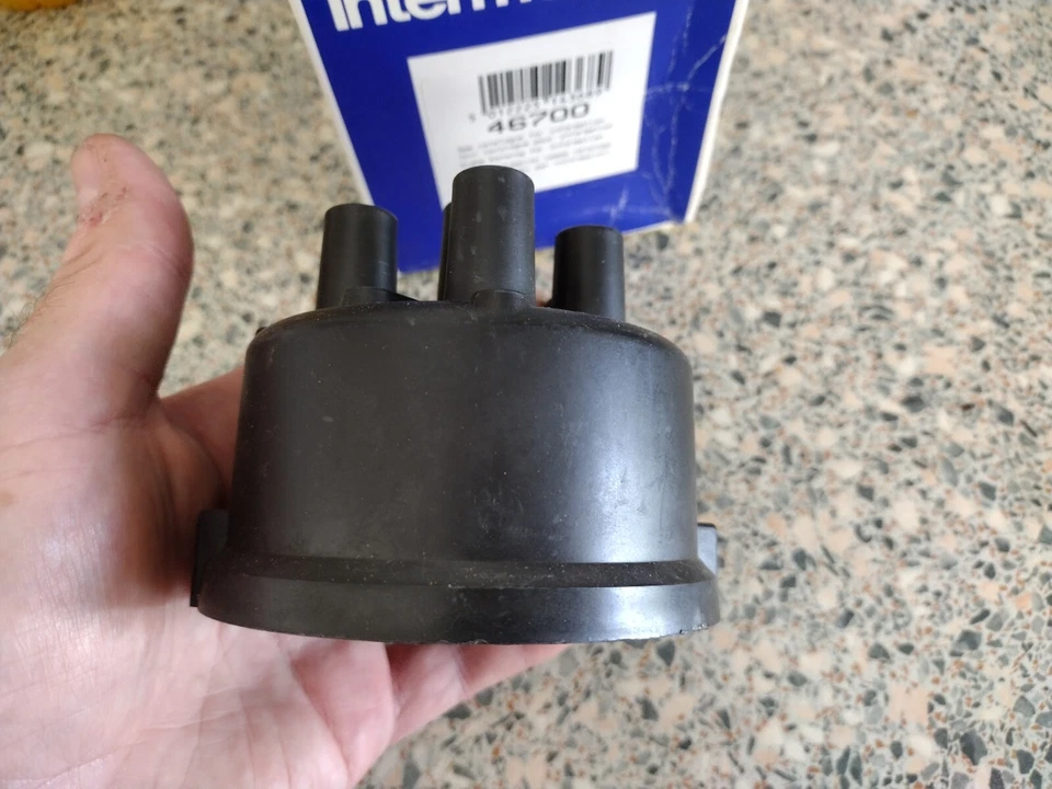 DISTRIBUTOR CAP - FITS: MAZDA RX2 RX3 RX4 RX5 RX7 & CAPELLA & LUCE & 929 ROTARY - Image 2 of 4