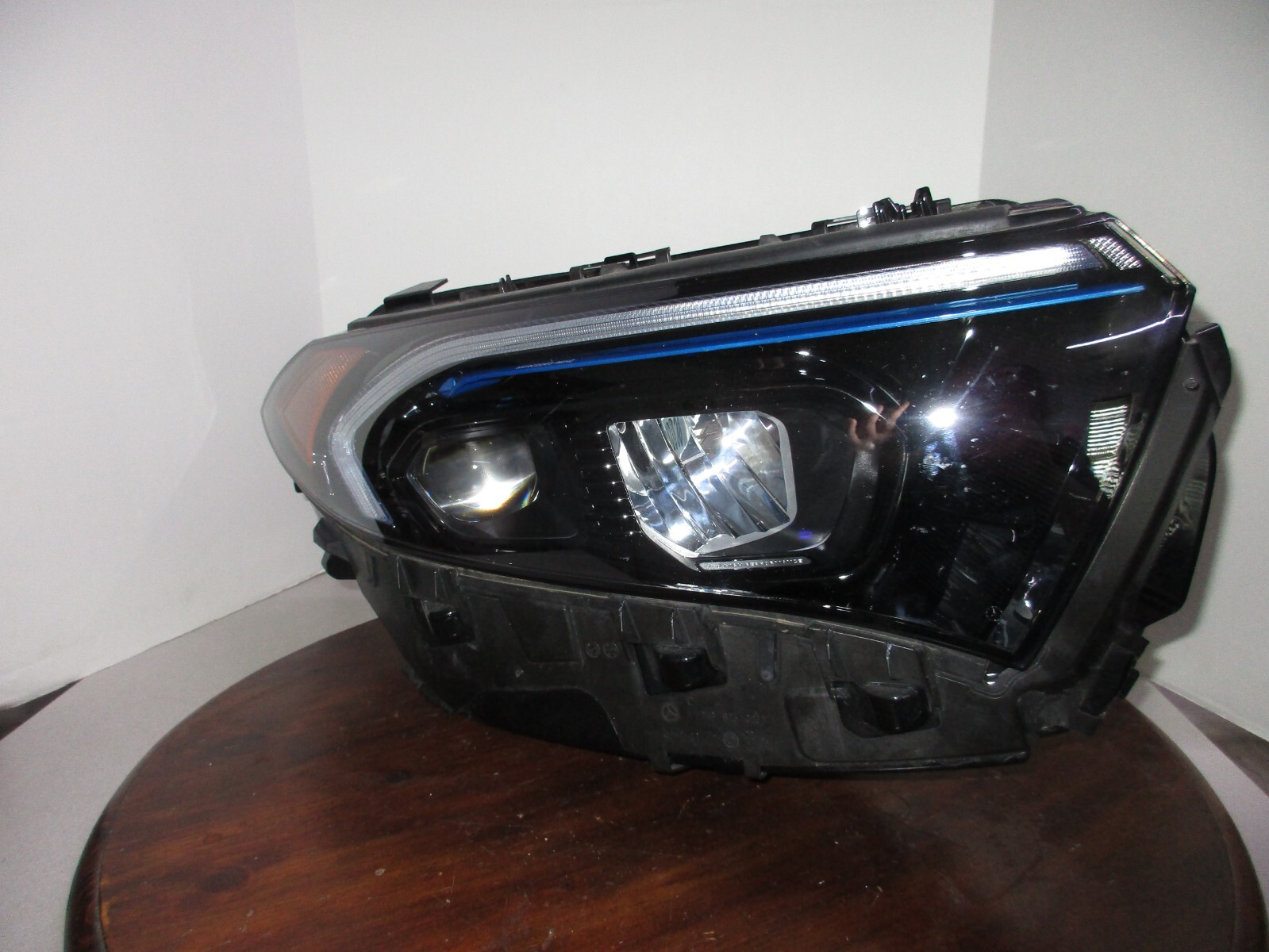 2022-2024 Mercedes Benz EQB/EV Series (R) Passenger Side Headlight 