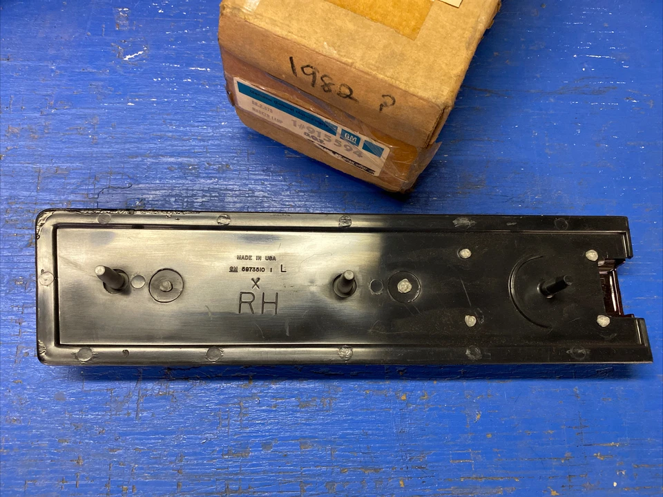 Pontiac 6000 1984 marcador lateral derecho montaje lámpara nos GM 915594 Foto 2 de 2