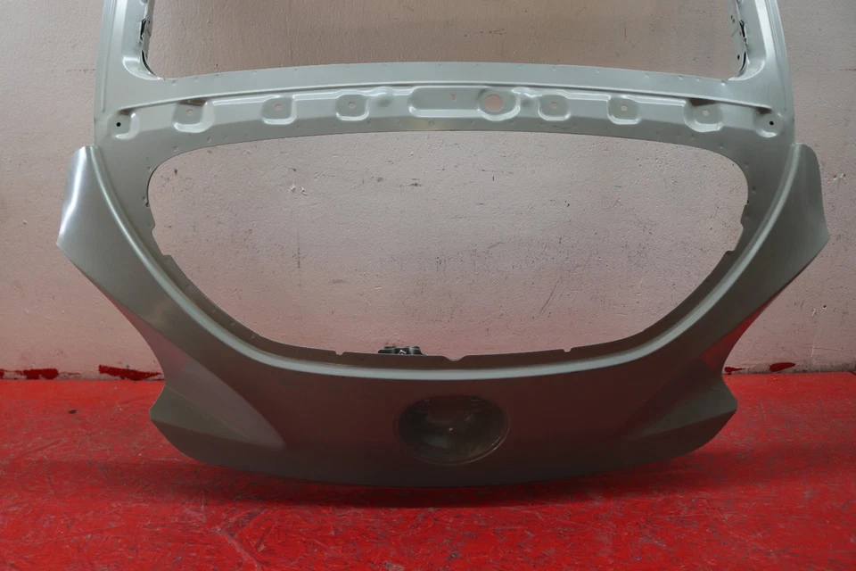 2012 2017 HYUNDAI VELOSTER REAR LIFTGATE SHELL OEM - Image 2 of 4