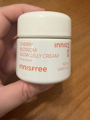 Innisfree Cherry Blossom Glow Jelly Cream
