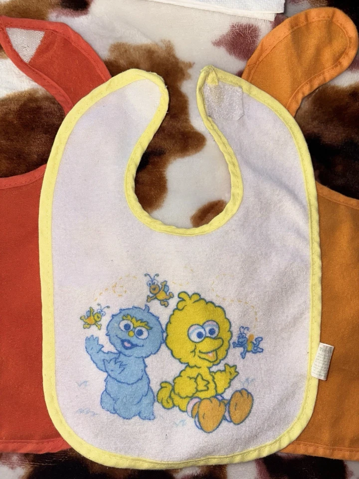 Juego de 3 baberos de bebé Plaza Sésamo años 80 Foto 4 de 4