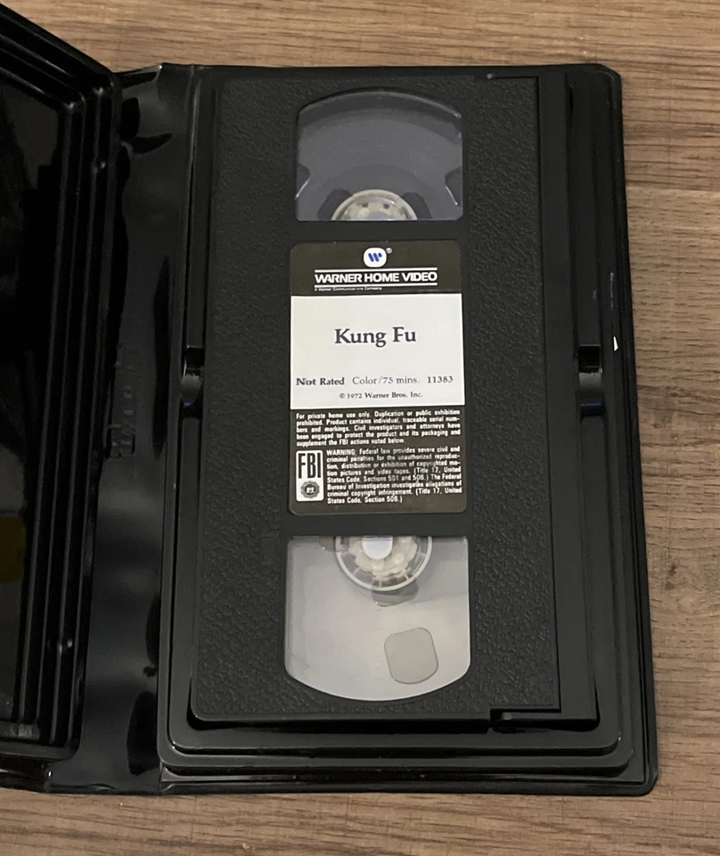 Kung Fu VHS Clamshell Warner Bros Home Video David Carradine 1972 1984 TESTED - Image 3 of 4