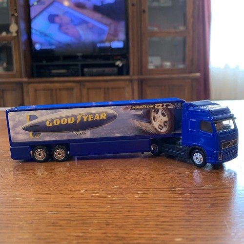 2005 Diecast Volvo FH16 Malibu Semi, Matchbox Mattel Asadas Rig Tractor Trailer - Picture 6 of 12