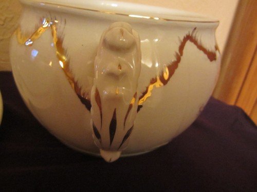 Vtg Lg iron Stone Floral Gold Lidded Chamber Pot T.E.P.P Co 8" x 11" Tall W/LID - Picture 7 of 17