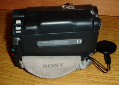 Sony DCR-TRV280 HandyCam Digital8 SteadyShot Video Camera Recorder