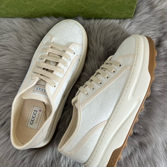 Gucci Low Top Canvas Fashion Casual Sneakers Men's White 745998