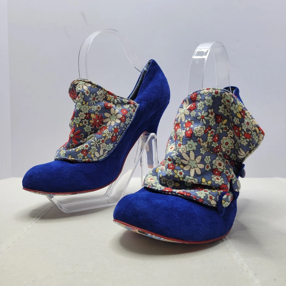 Irregular Choice Flick Flack Azul Gamuza Floral Puño Tacones Mujer’s Talla 9 Retro Foto 2 de 4