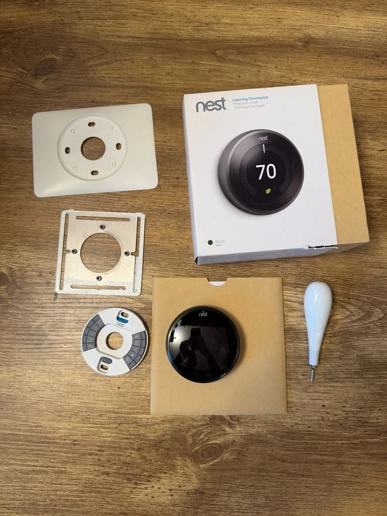 Google Nest Learning Thermostat 3rd Gen Black T3016US with Base and Trim Plate