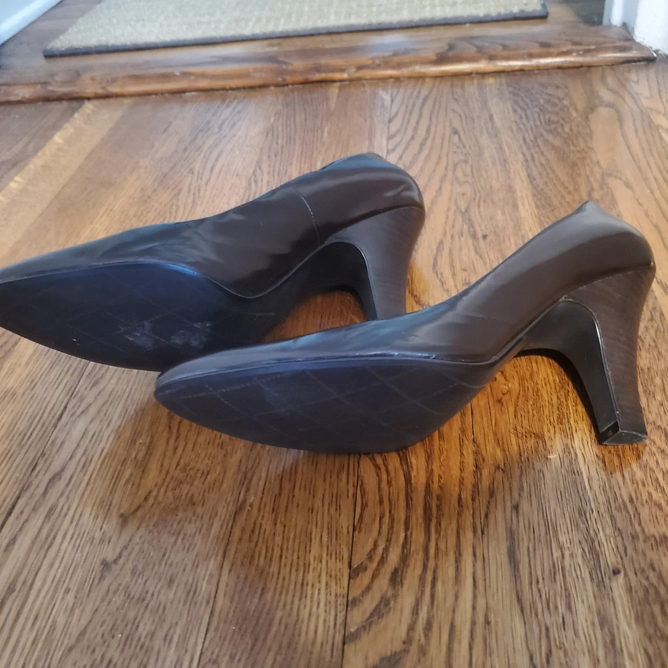 Zapatos de salón Saks 5A de cuero marrón para mujer talla 11 tacón de 3 pulgadas Foto 3 de 4