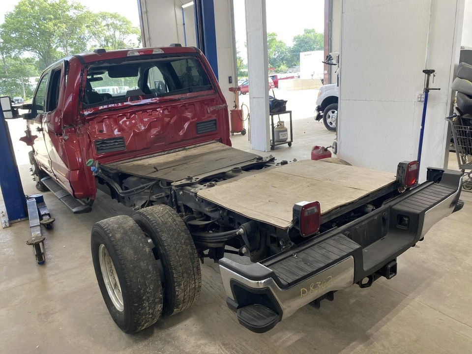 Used Front Right Seat Belt Front fits: 2024 Ford F350SD PICKUP bucket and bench - Image 2 of 4