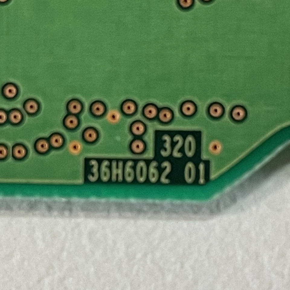 IBM Travelstar IC25N020ATCS04-0 2.5" ATA-100 HDD PCB Board 320 36H6062 01 - Image 3 of 4