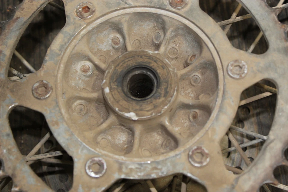 Llanta trasera Cannondale X440 2003 110/100-18 #6410 Foto 3 de 4