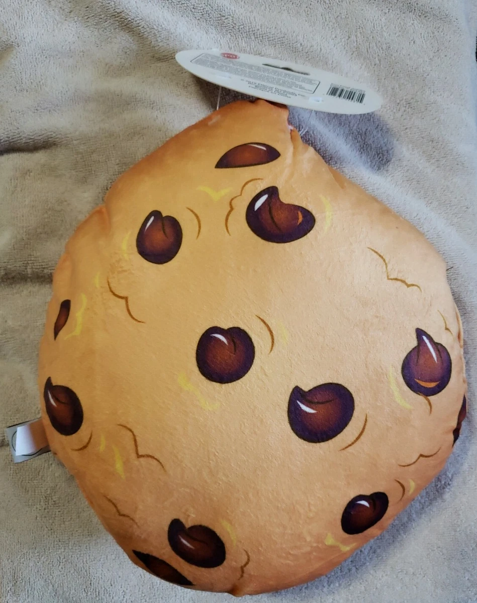 Chocolate chip top cookie dog toy