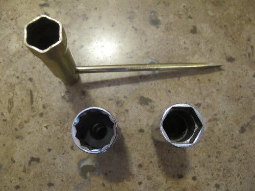 3 Different Spark Plug Removers - Picture 2 of 3