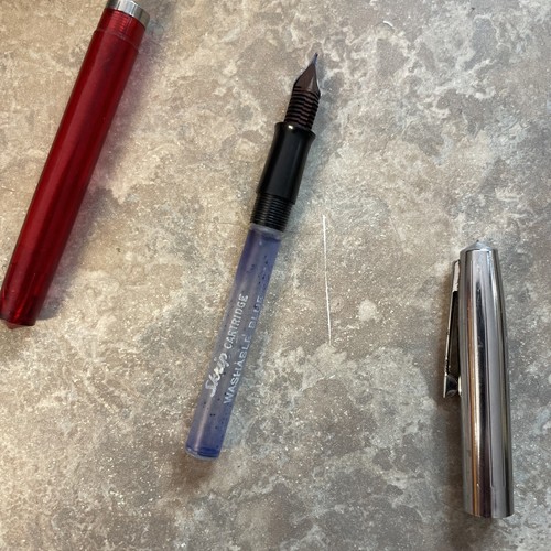 Sheaffer School rosso trasparente con penna stilografica con cappuccio cromato punta fine anni '60 - Foto 9 di 13