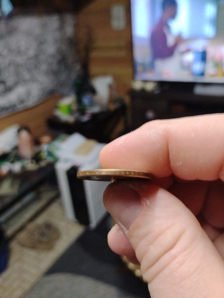 Dólar Sacagawea 2010-D, marca de ceca y fecha en el borde reverso 1 dólar y genial  Foto 4 de 4