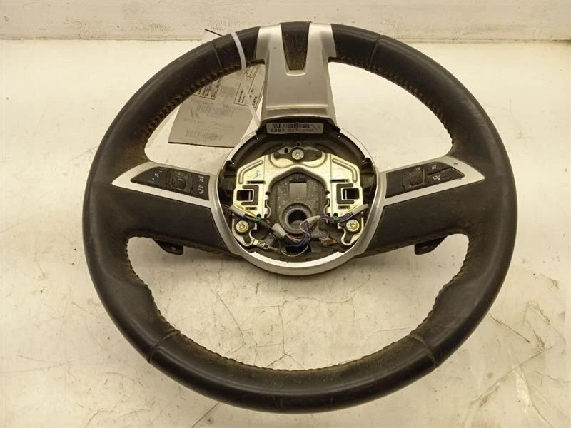 Chevrolet Camaro 2010 2011 volante con palanca de cambios y control de volumen Foto 3 de 4