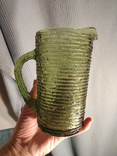 Perfect VTG Anchor Hocking Soreno Avocado Green Glass Juice Pitcher 7”H 26 oz