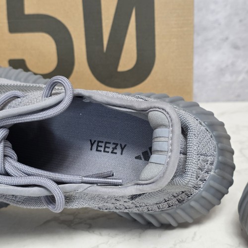 IF3219 Adidas YEEZY Boost 350 V2 Steel Grey Men's UK 7 - Picture 7 of 10
