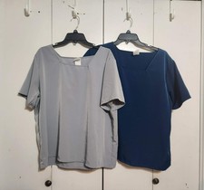 LOT OF 2 - Uniform Advantage XL Scrub Tops Hairdresser Grooming Tops Polyester
