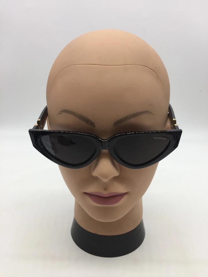 Valentino Women's Designer Black Sunglasses 54-17-146 Grey Lens - Image 2 of 4