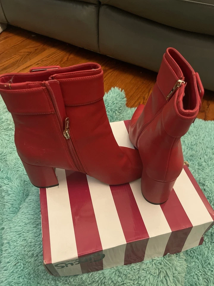 Sapato Feminino Circus by Sam Edelman Kirby Candy Vermelho Zíper Lateral Salto Botinha 9,5 M - Imagem 2 de 4