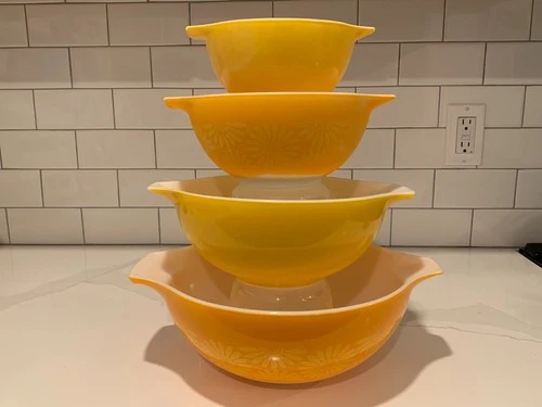 4 Pyrex Sunflower Daisy Cinderella Nesting Bowl Set 441-442-443-444 MCM 1960s