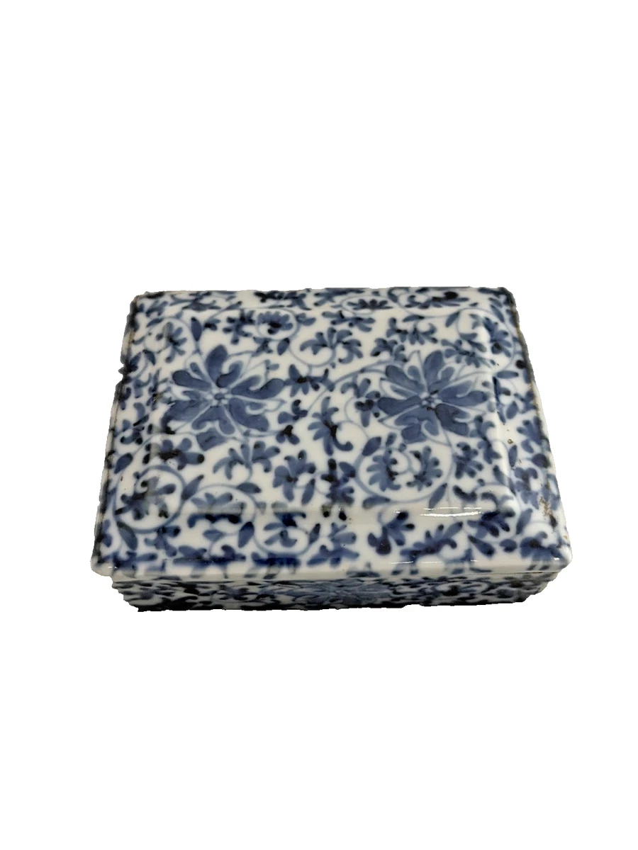 Porcelain & Pottery Blue 1850-1899 Antique Chinese Boxes for sale