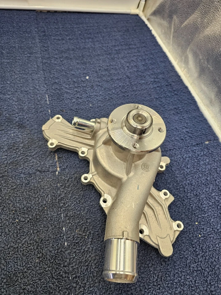 Bomba de agua del motor T4190 para Ford Explorer 1997-2011 Foto 3 de 4